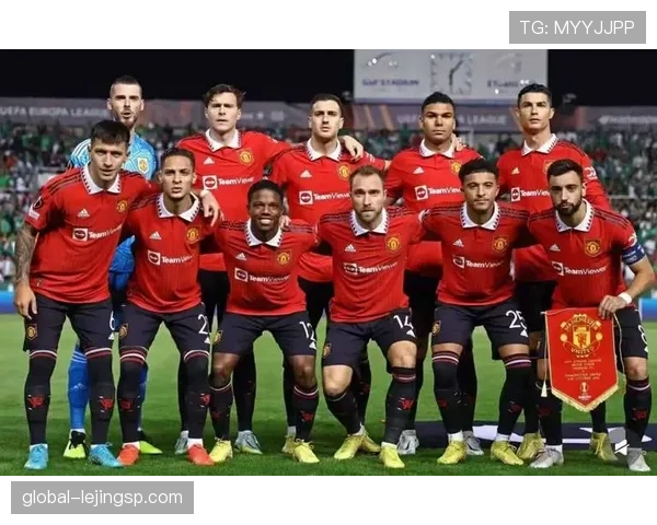 曼联争四形势向好，但与顶级球队差距仍存，稳定性面临考验