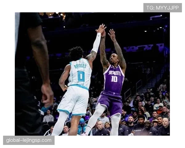 米切尔·罗宾逊对位约基奇挡拆护筐更胜上季防守